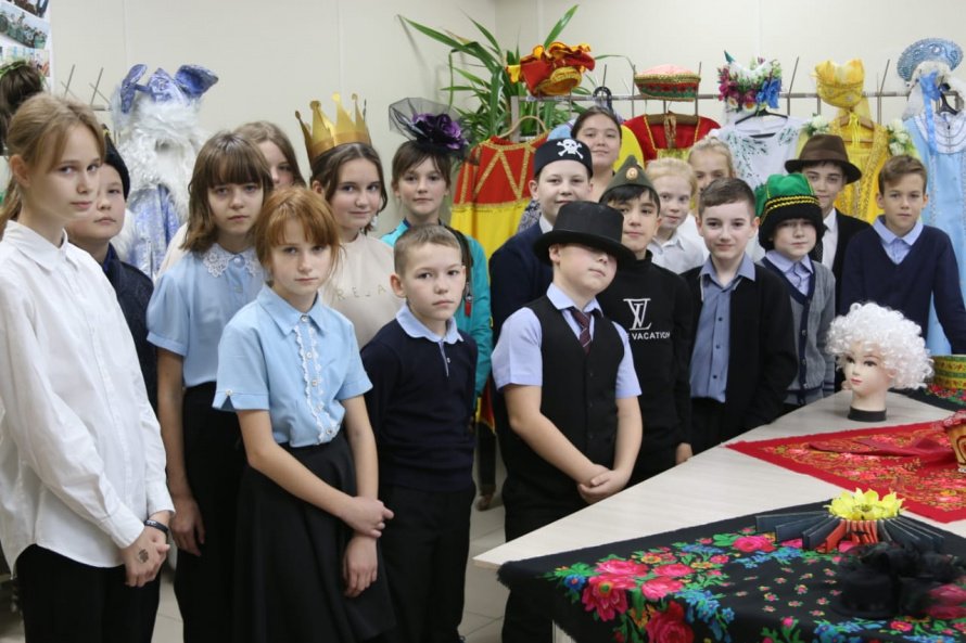 "Экскурсия в закулисье"