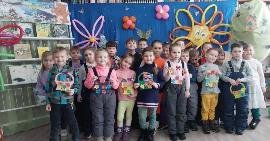 Весны улыбки теплые