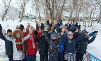Нетрадиционная техника рисования "Рисование узоров на снегу"
