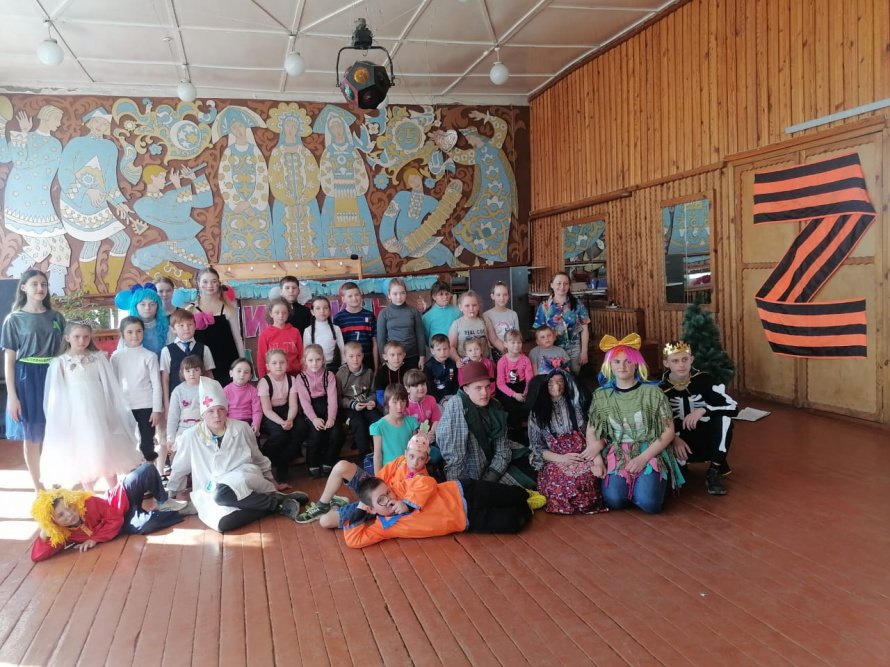 С книгой мир добрей и ярче