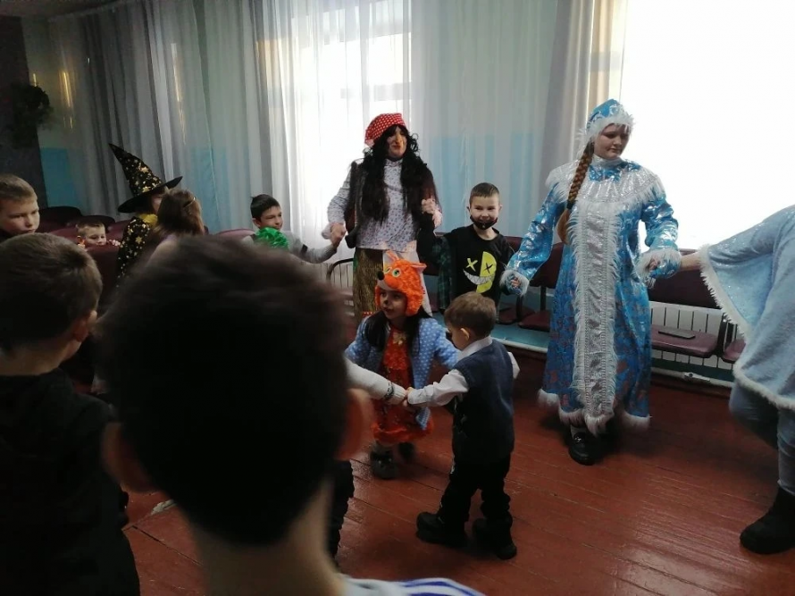 Новогодний утренник «Как Баба ‑ Яга Новый год спасла»