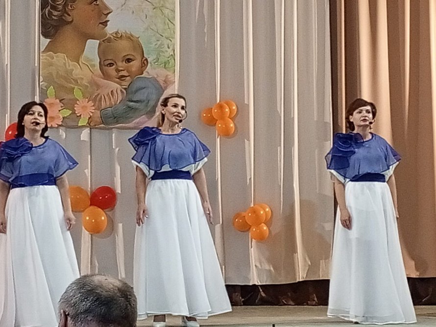 Праздничный концерт "Единственной маме на свете"