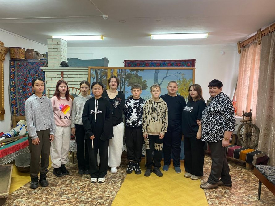   Ко Дню народного единства.