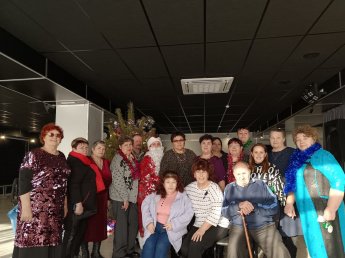 Развлекательная программа "Как хорошо, что есть ещё один Новый год"
