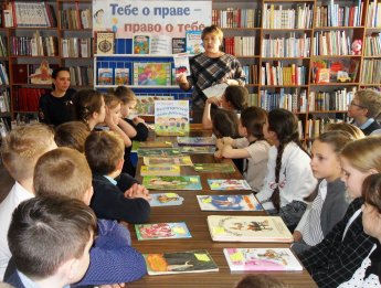 Детству солнце подарите